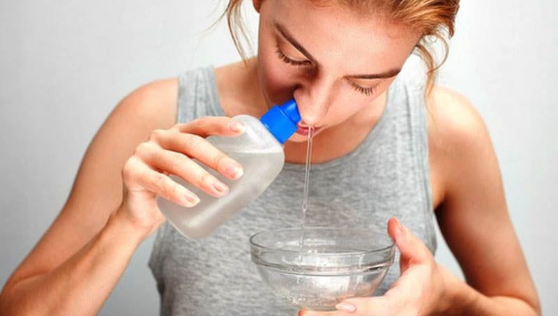 Immagine di copertina per Lavaggi nasali: soluzione fisiologica fatta in casa